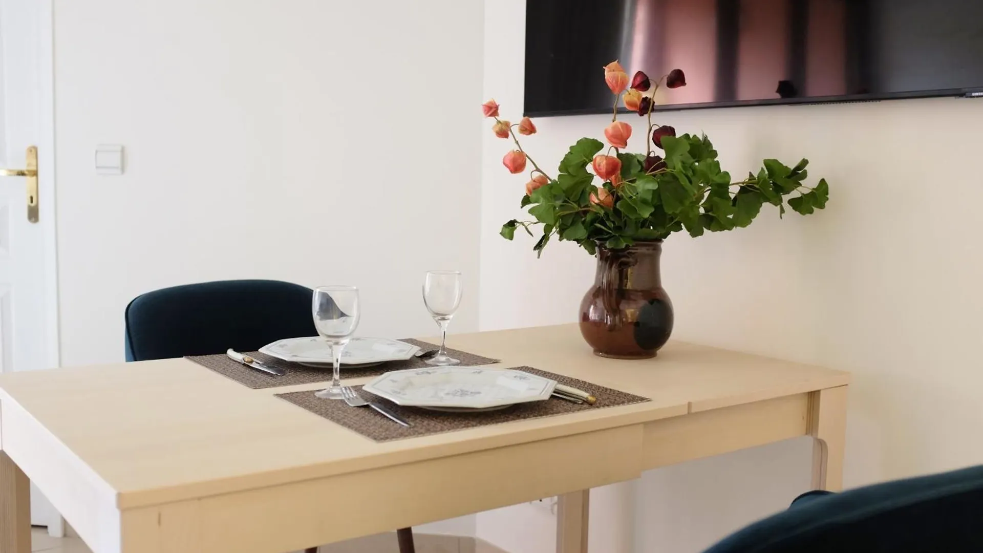 Mirabelle Furnished Flat Apartment Aix-en-Provence