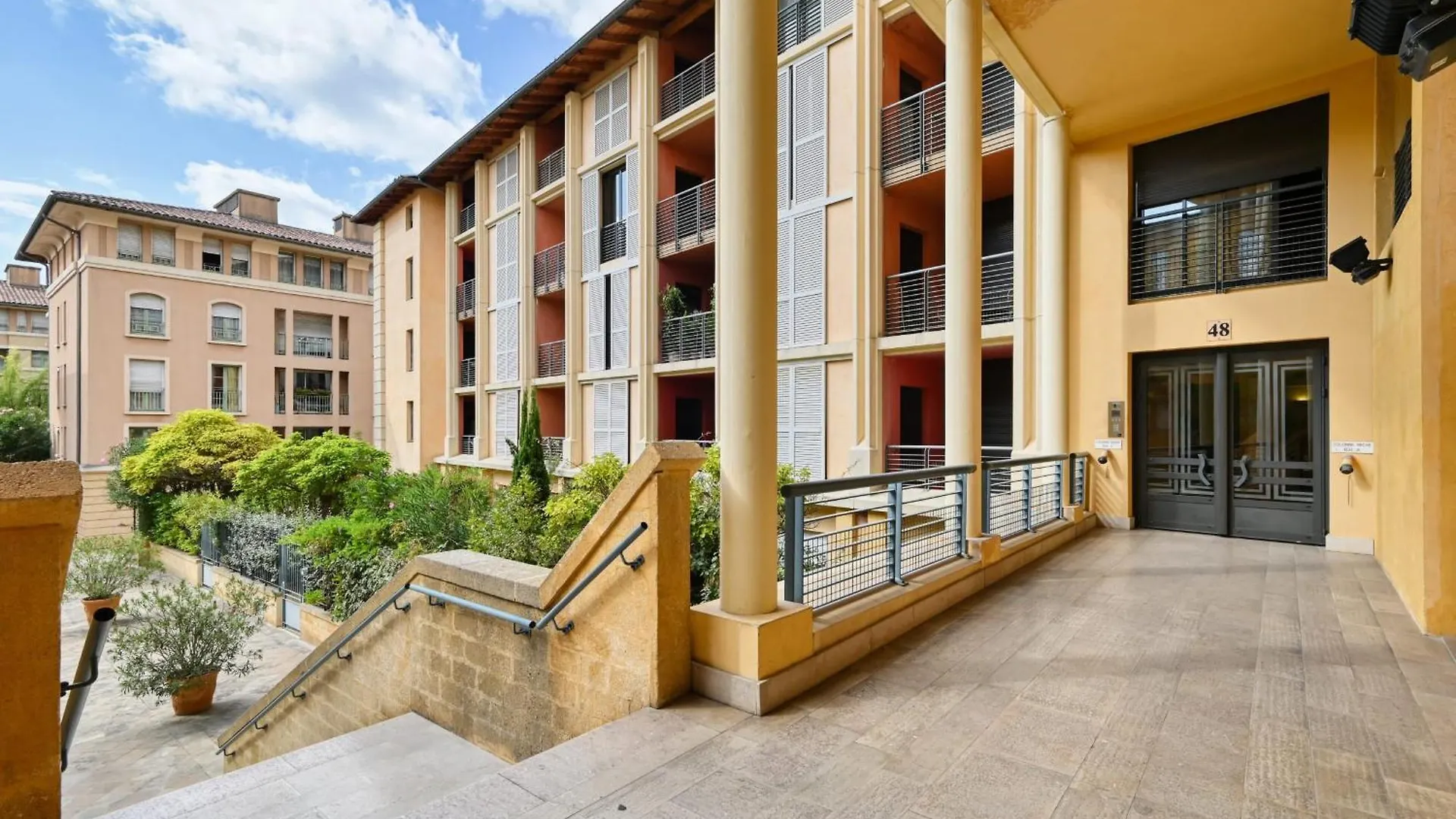 Mirabelle Furnished Flat Apartment Aix-en-Provence France
